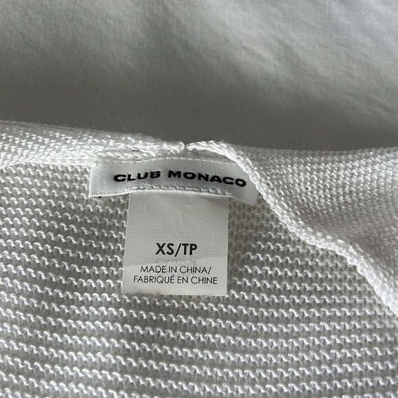 Club Monaco XS sweater tank, never worn - Picture 2 of 5